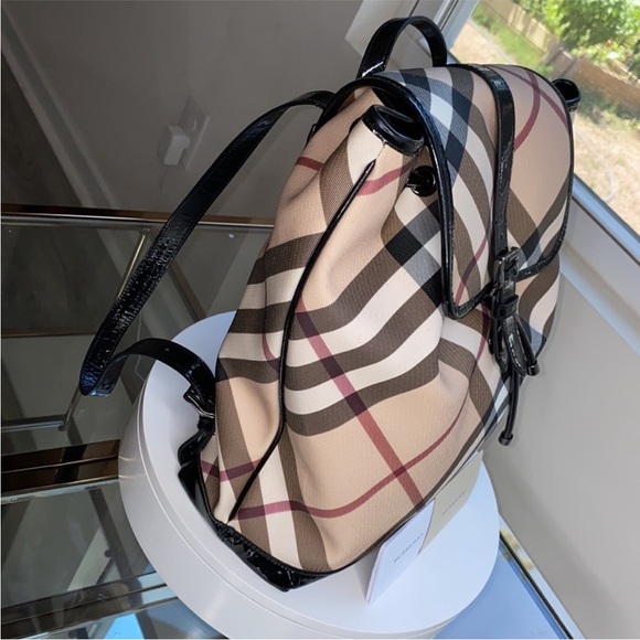 Authentic Burberry backpack - Picture 5 of 16